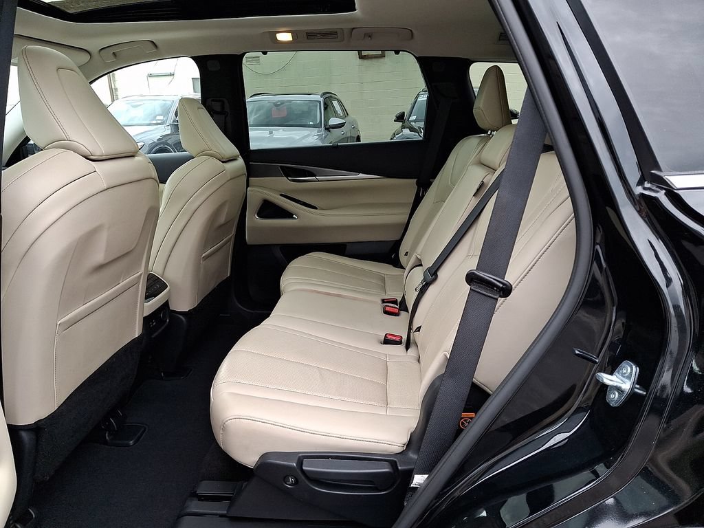 Used 2023 INFINITI QX60 Luxe w/ Performance Audio Package AWD/4WD image 9