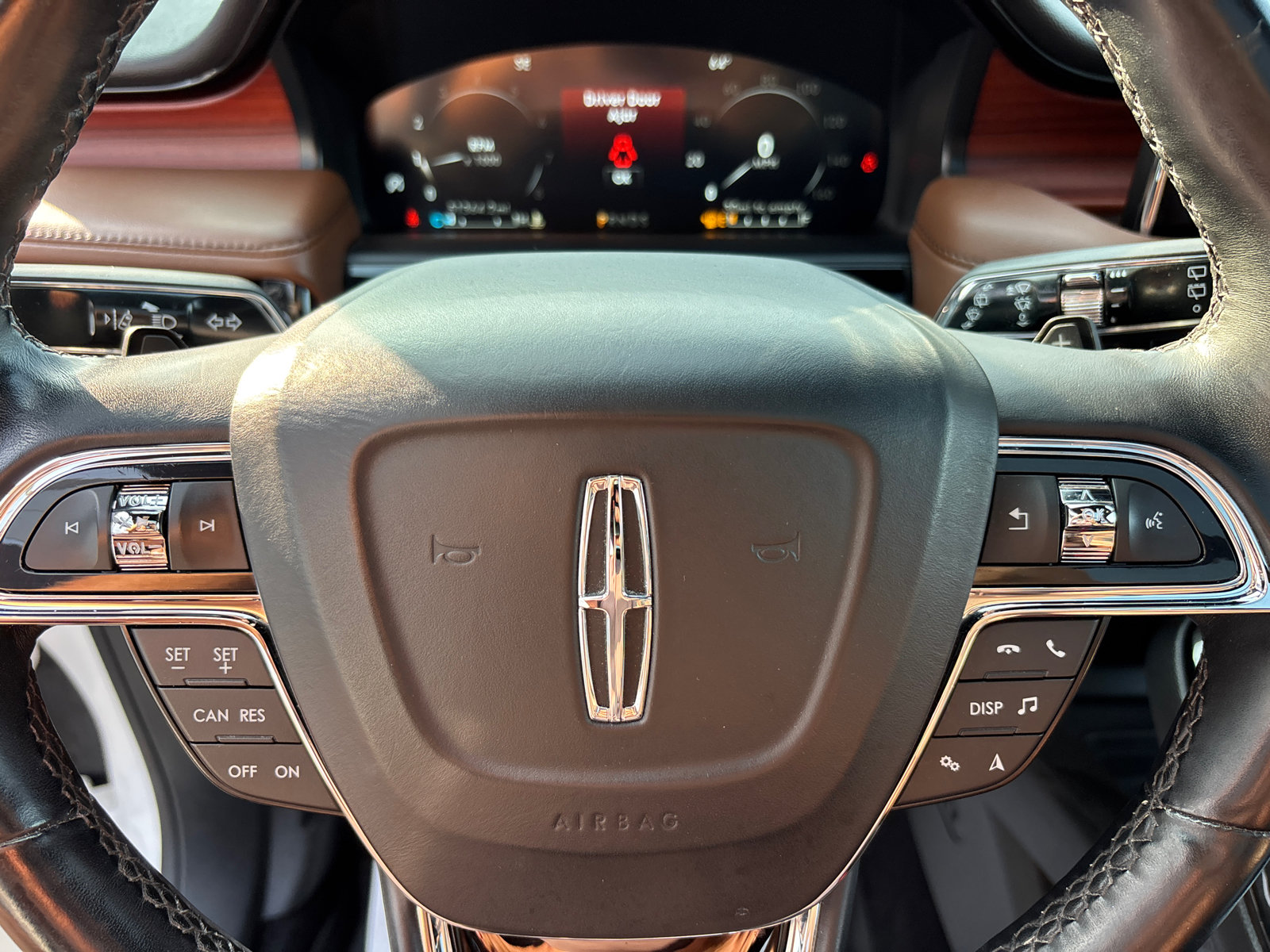 Used 2023 Lincoln Nautilus Reserve AWD/4WD image 16