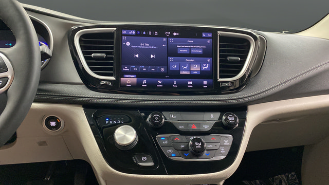 Used 2022 Chrysler Pacifica Touring-L FWD image 12