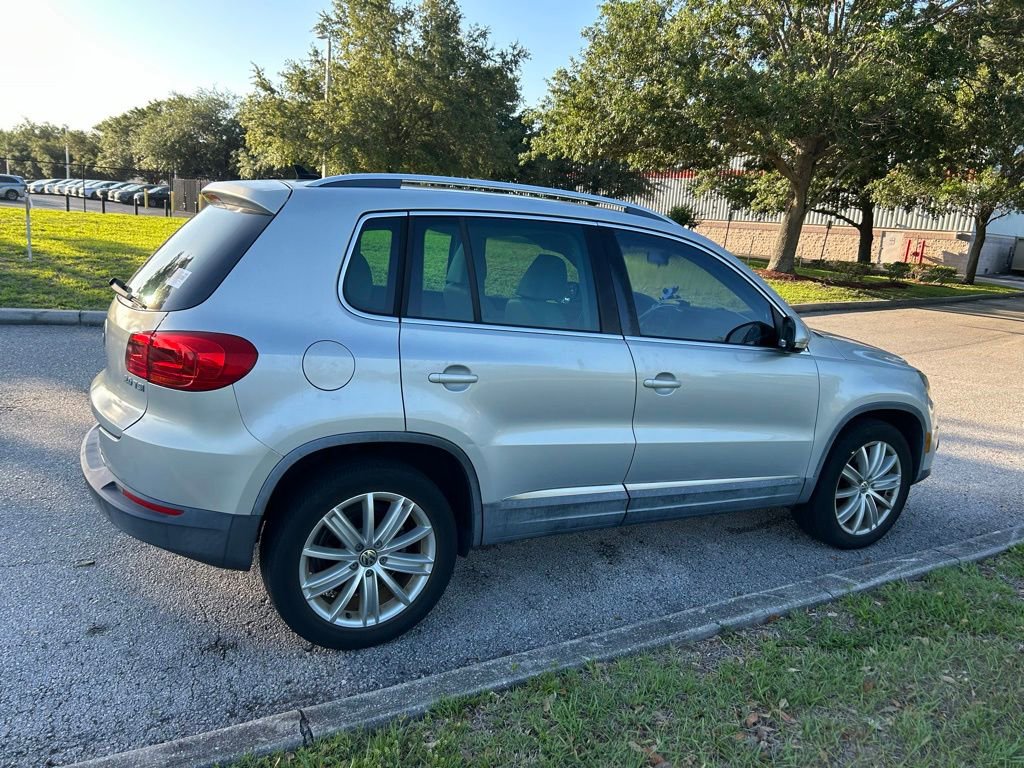 Used 2012 Volkswagen Tiguan SE FWD image 6