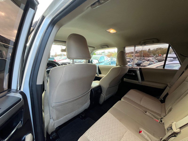 Used 2015 Toyota 4Runner SR5 image 10