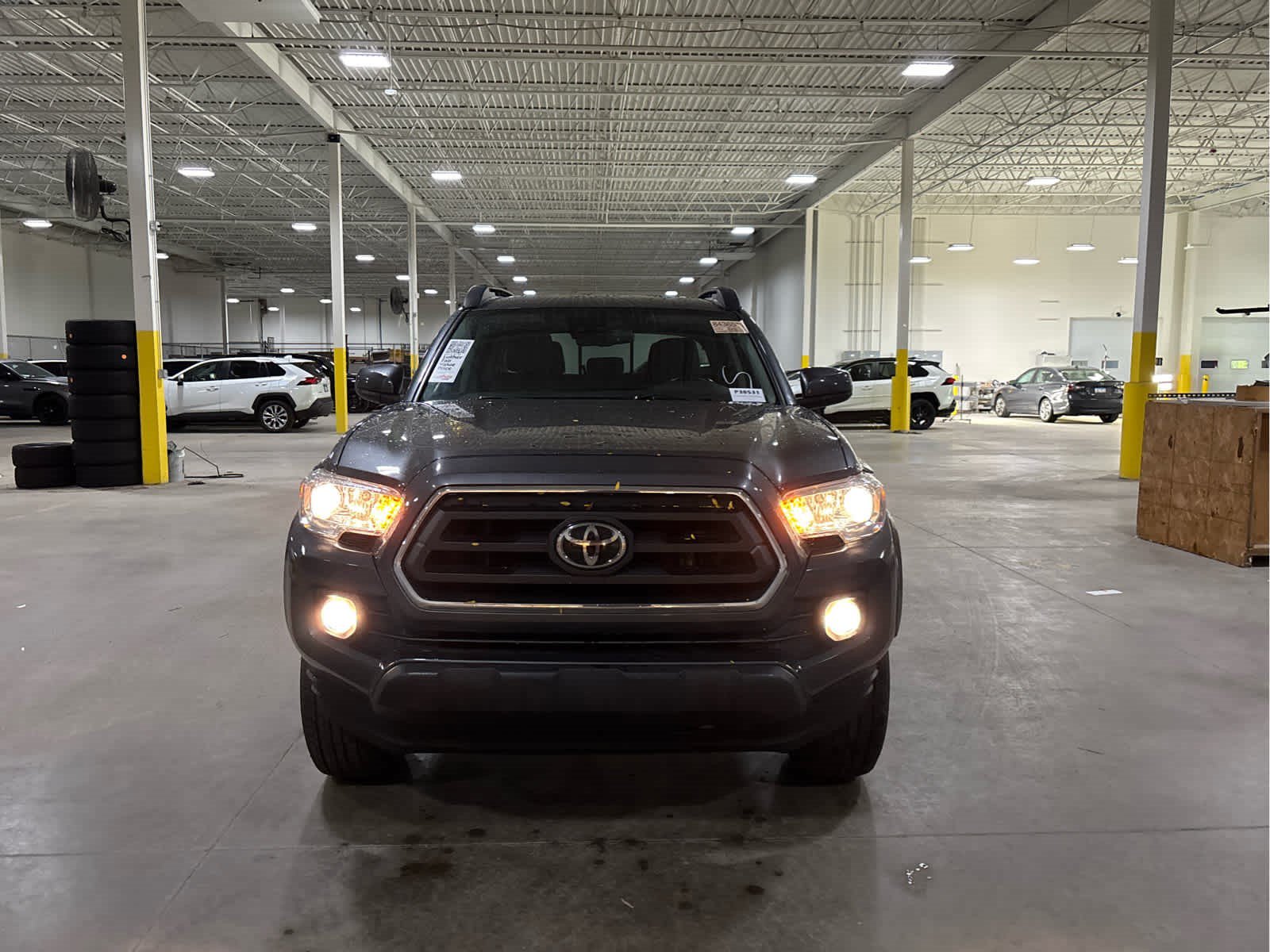 Certified 2020 Toyota Tacoma SR5 AWD/4WD image 2