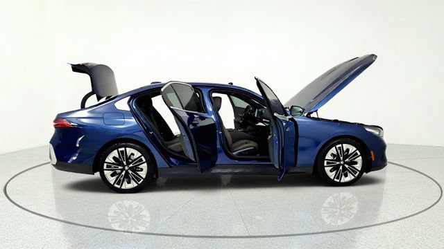 Used 2026 BMW 530i RWD image 19