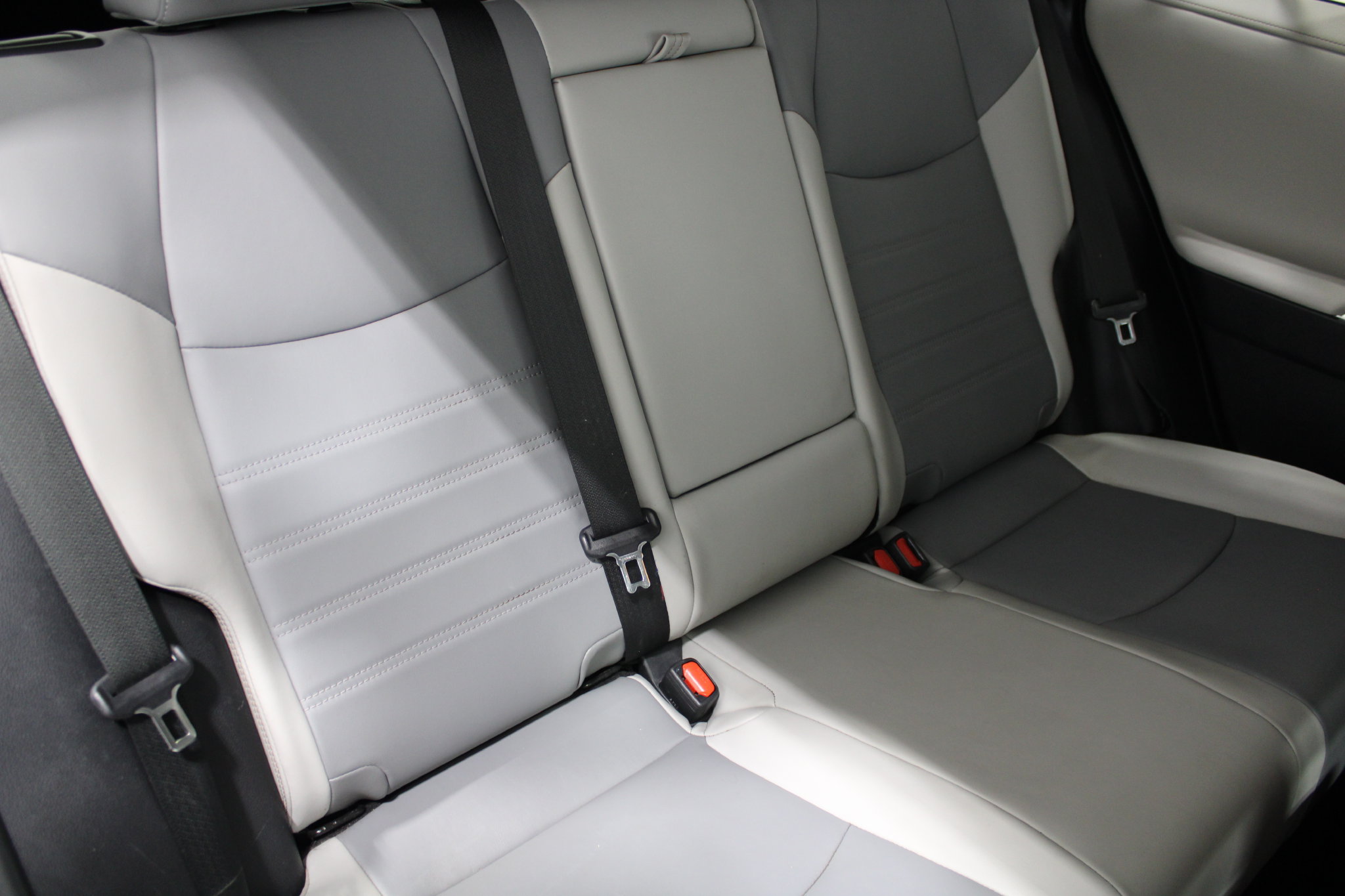 Used 2019 Toyota RAV4 Limited AWD/4WD image 24