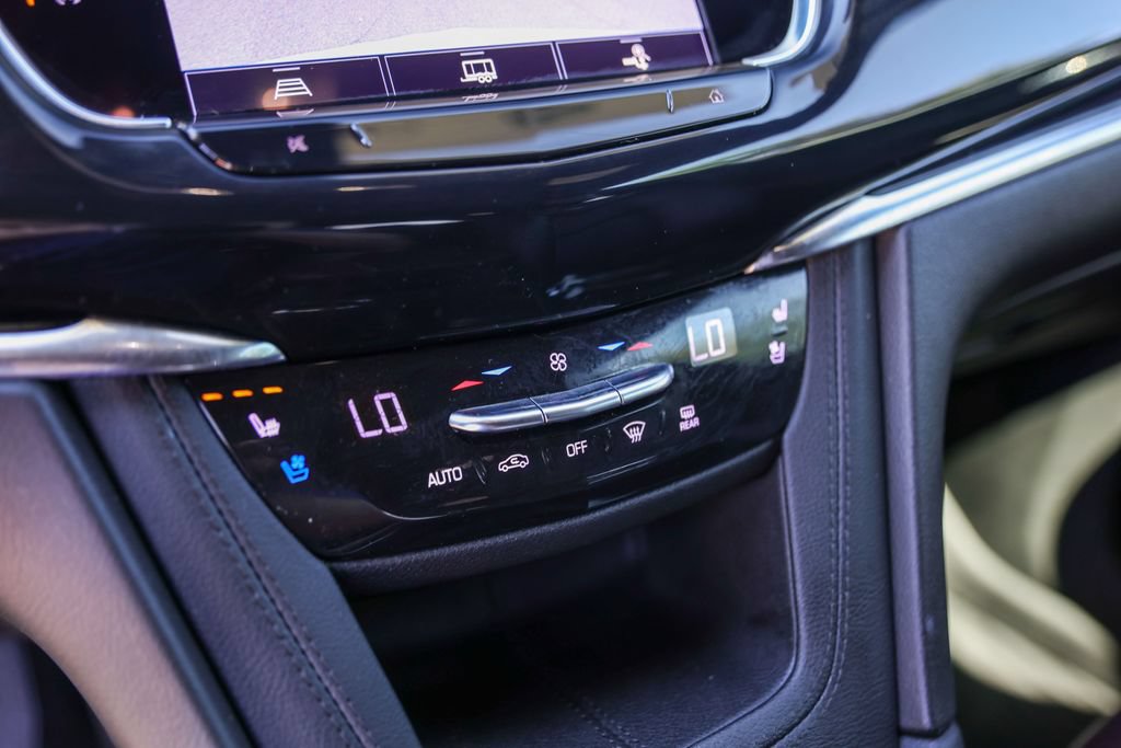 Used 2022 Cadillac XT6 Premium Luxury FWD image 19