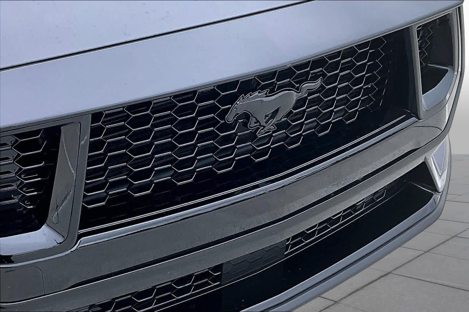 Used 2025 Ford Mustang GT Premium RWD image 26