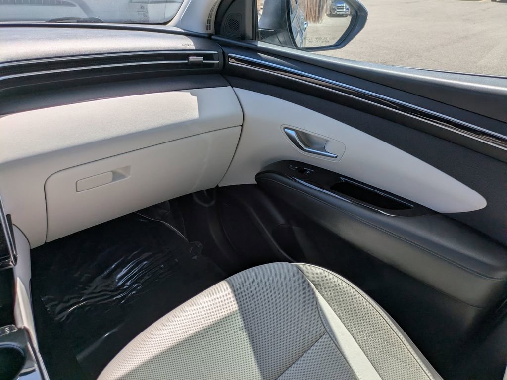 Used 2023 Hyundai Tucson Limited image 17