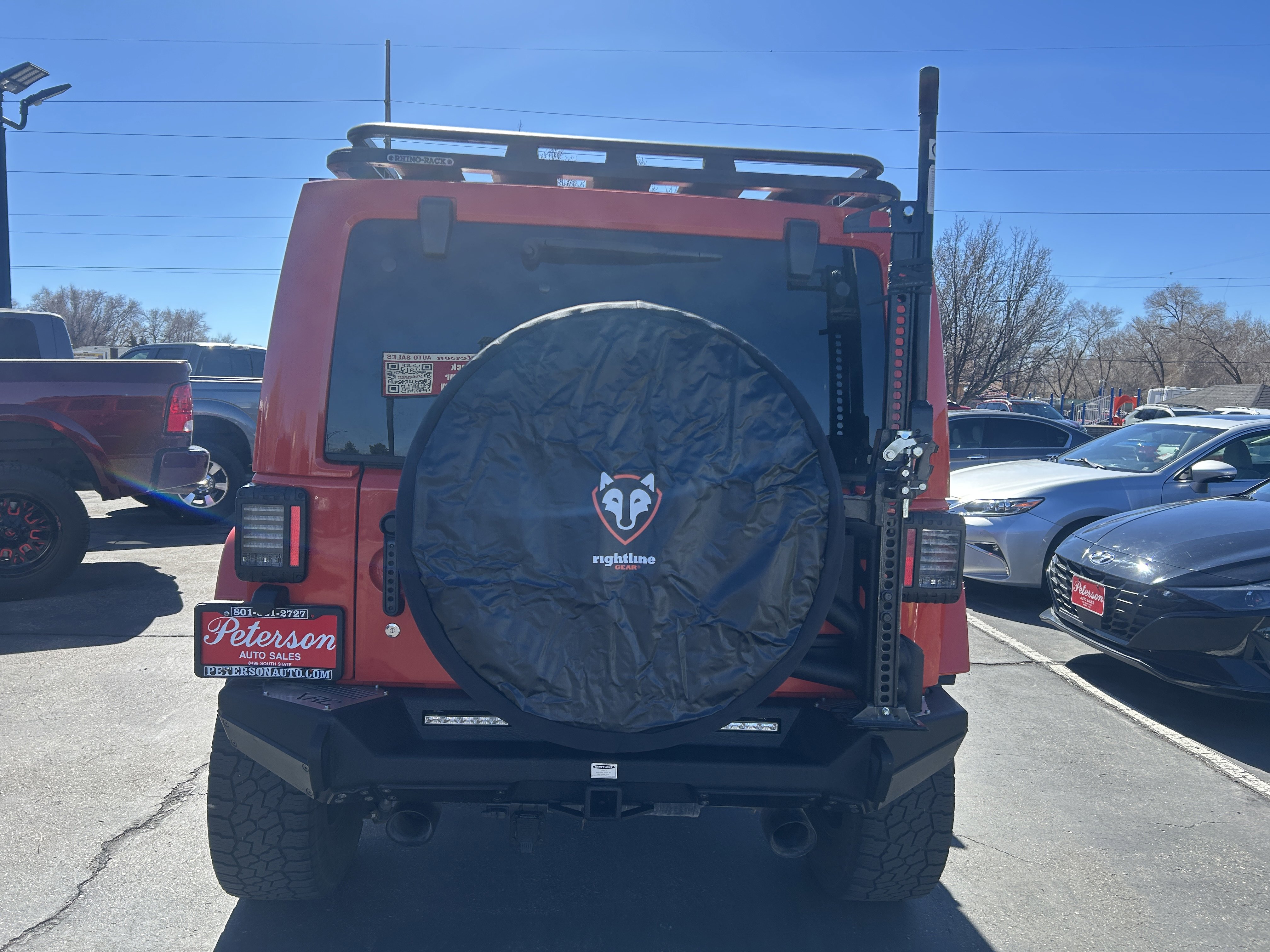 Used 2015 Jeep Wrangler Unlimited Rubicon w/ Connectivity Group image 8