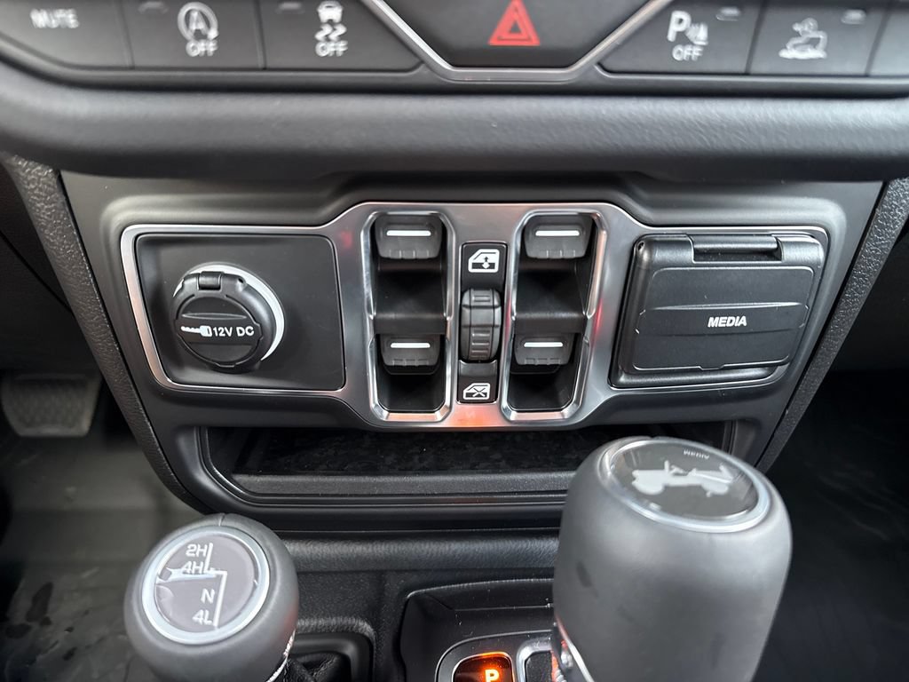 New 2027 Jeep Wrangler Unlimited Sahara AWD/4WD image 20