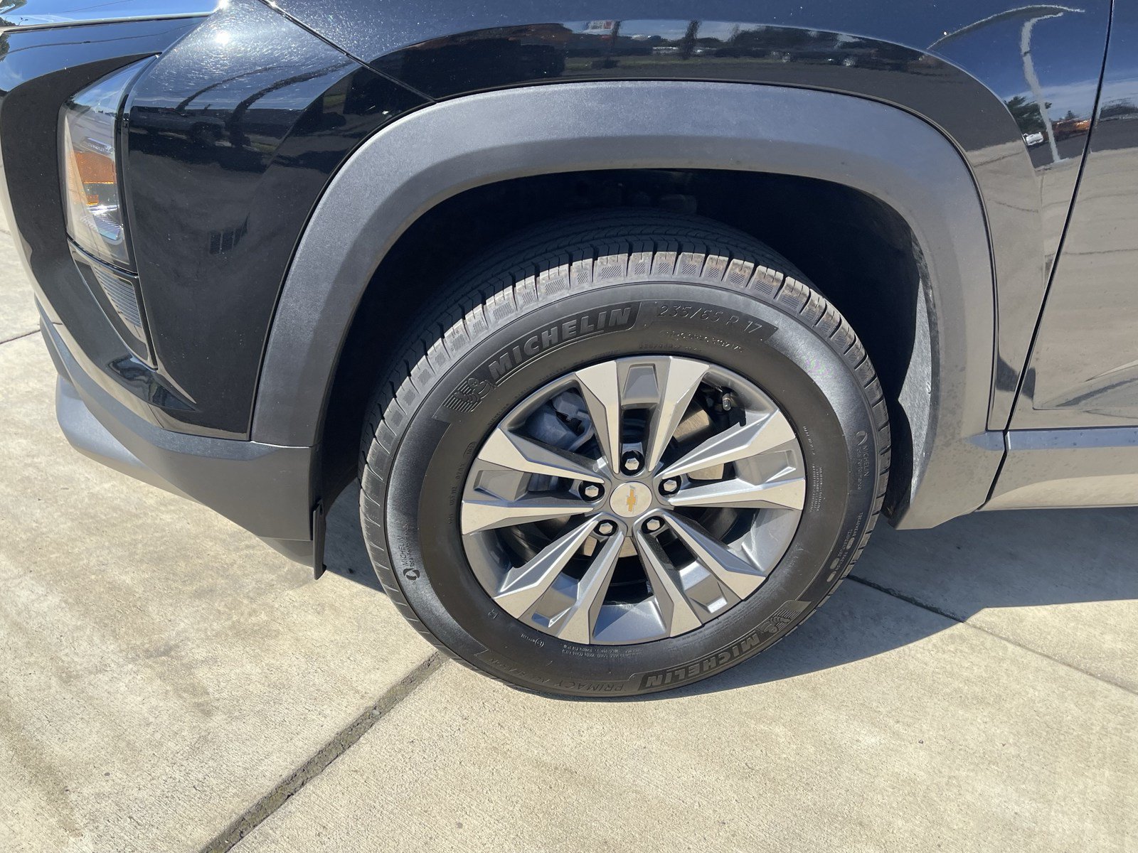 Used 2026 Chevrolet Equinox LT AWD/4WD image 9