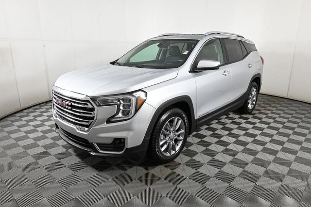 Used 2022 GMC Terrain SLT w/ Tech Package