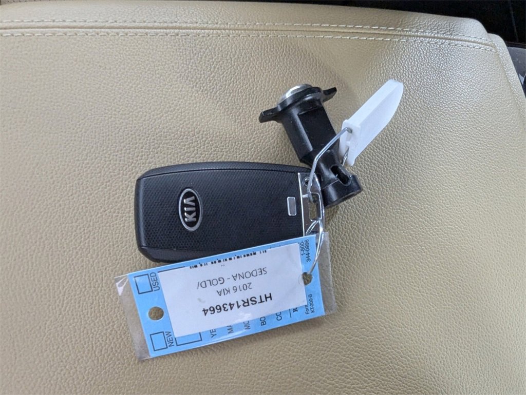 Used 2016 Kia Sedona EX image 27