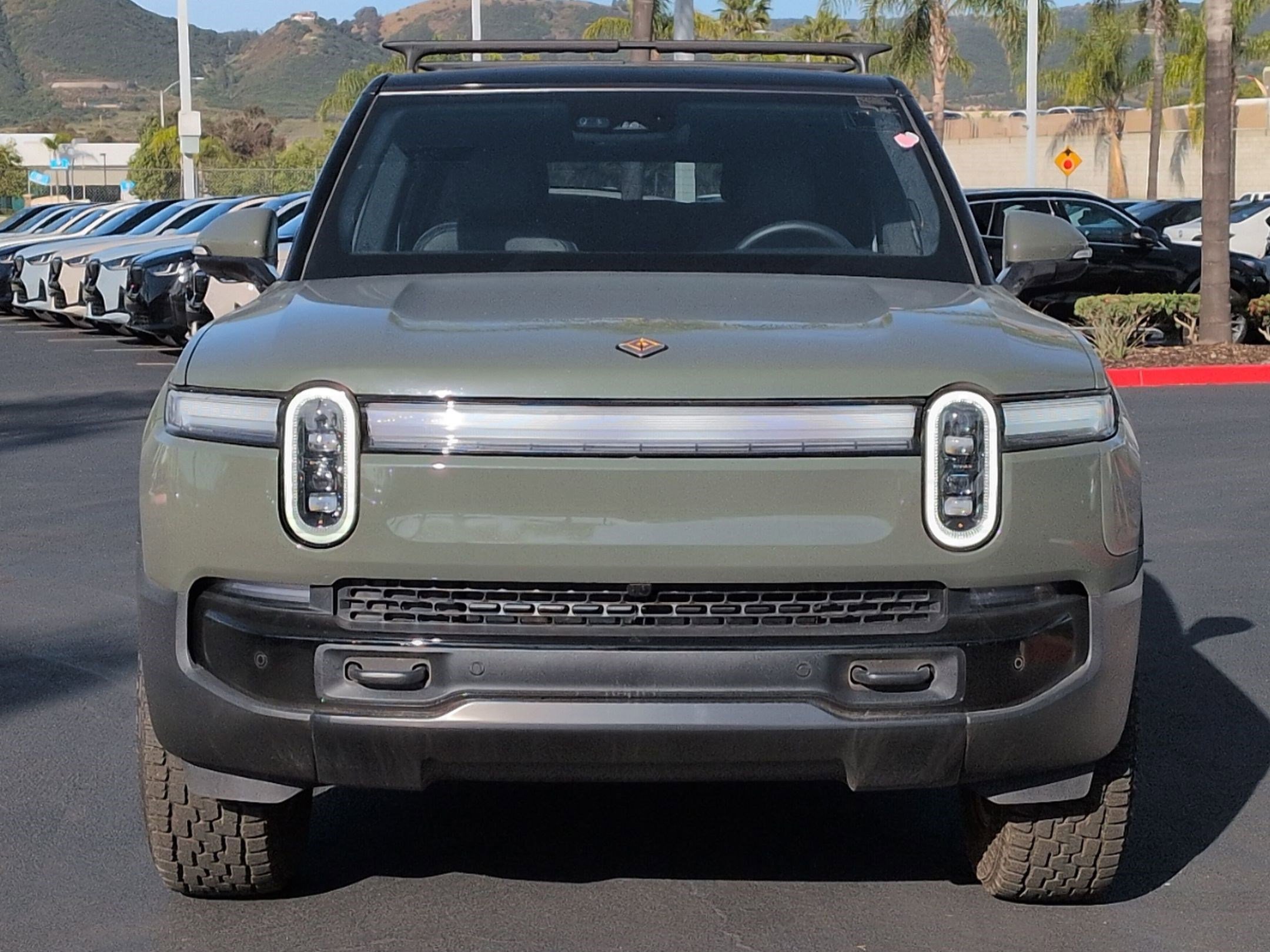 Used 2026 Rivian R1S Premium AWD/4WD image 3