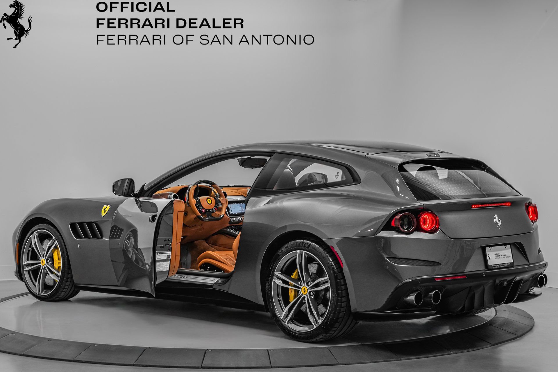 Certified 2019 Ferrari GTC4Lusso AWD/4WD image 2