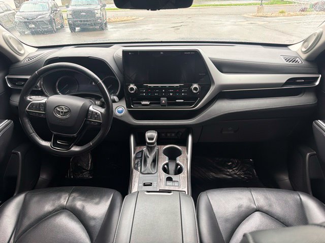 Used 2021 Toyota Highlander Platinum AWD/4WD image 15