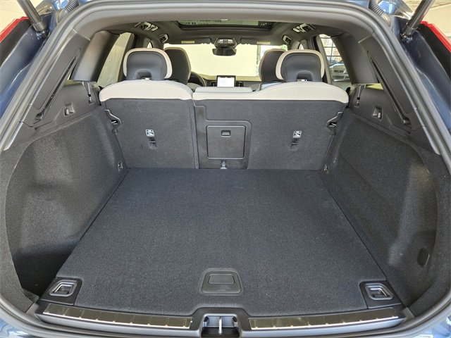New 2026 Volvo XC60 B5 Plus w/ Protection Package Premier image 11
