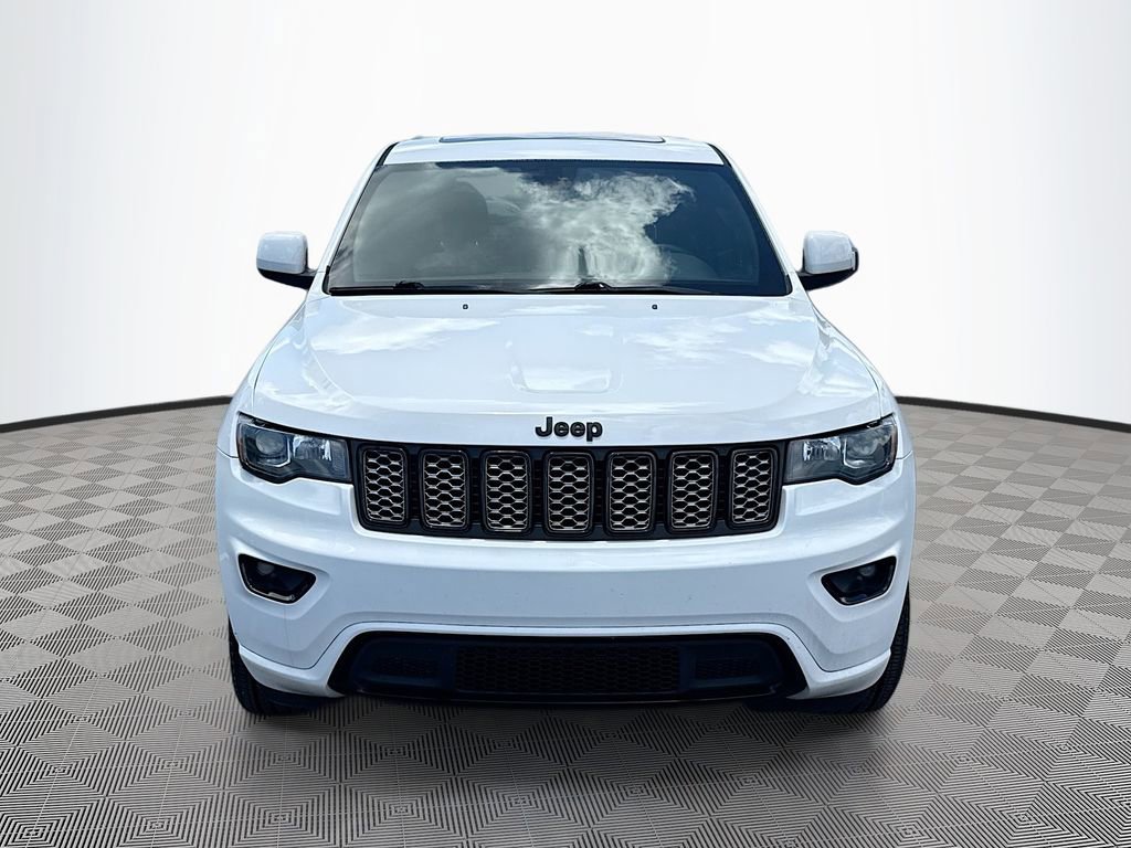 Used 2019 Jeep Grand Cherokee Altitude RWD image 2