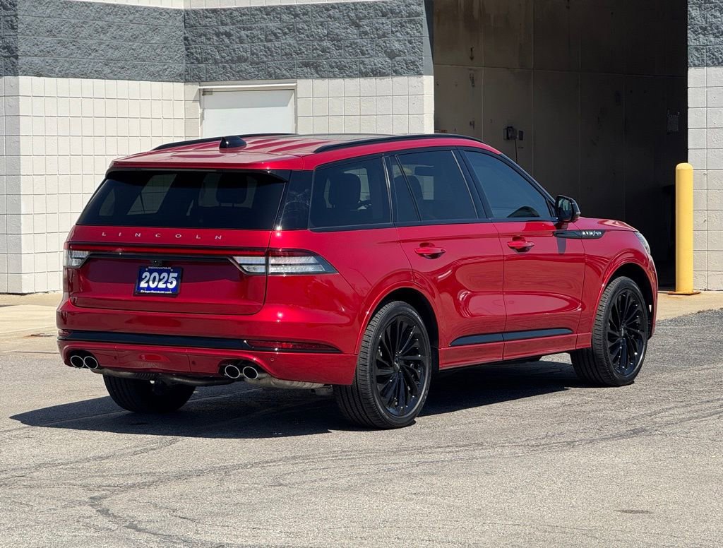 Used 2025 Lincoln Aviator Reserve w/ Jet Appearance Package AWD/4WD image 4