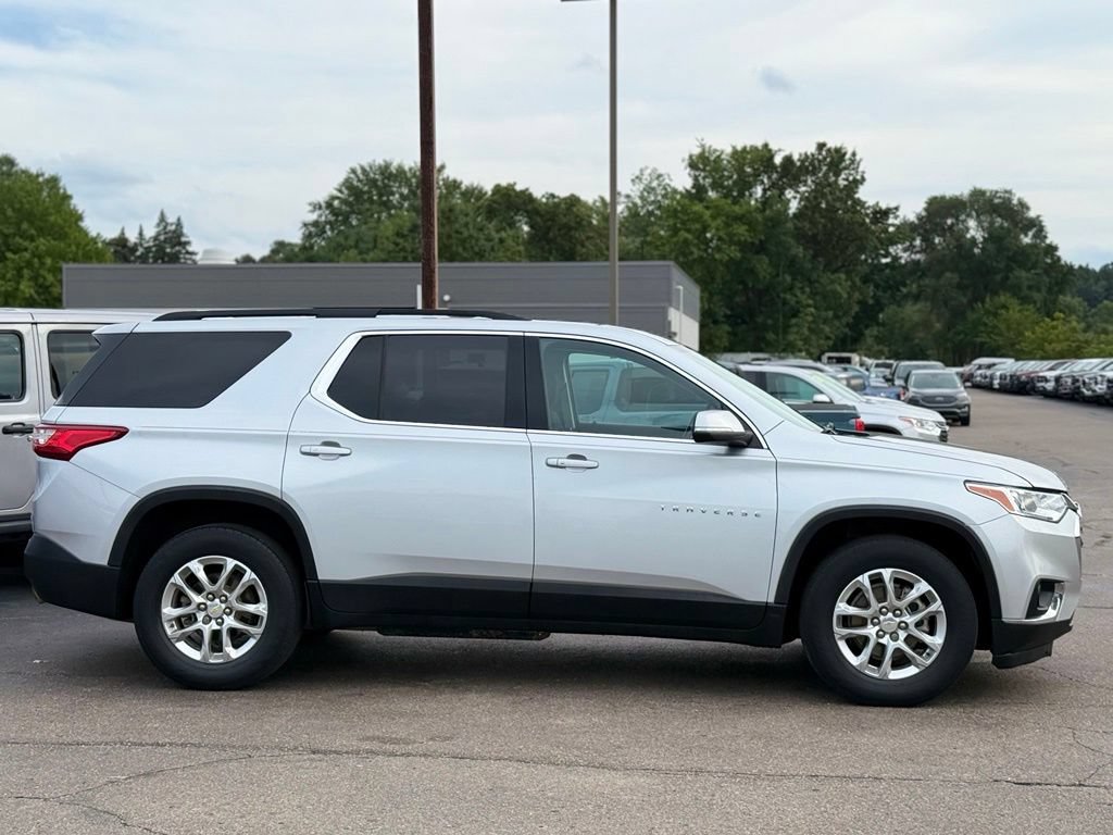 Used 2021 Chevrolet Traverse LT FWD image 26