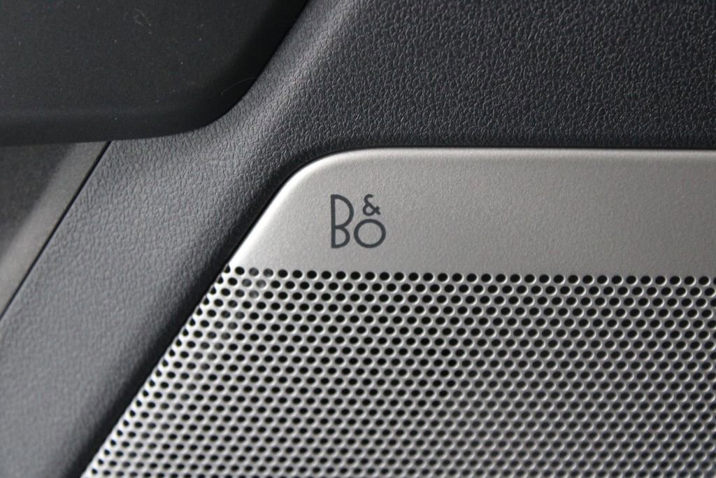 New 2026 Ford F250 Lariat w/ Black Appearance Package image 42