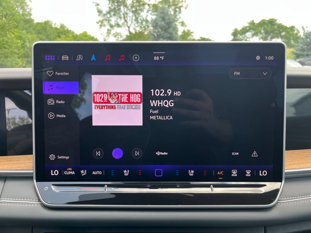 Certified 2025 Volkswagen Tiguan SEL R-Line AWD/4WD image 16