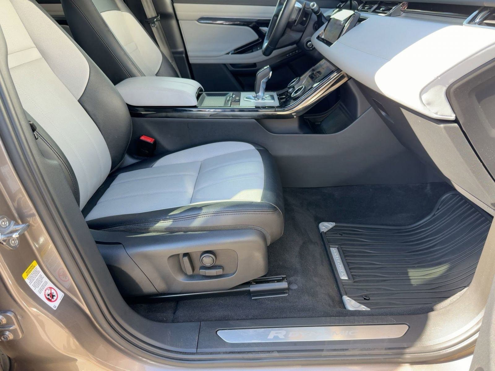 Used 2020 Land Rover Range Rover Evoque R-Dynamic SE image 30