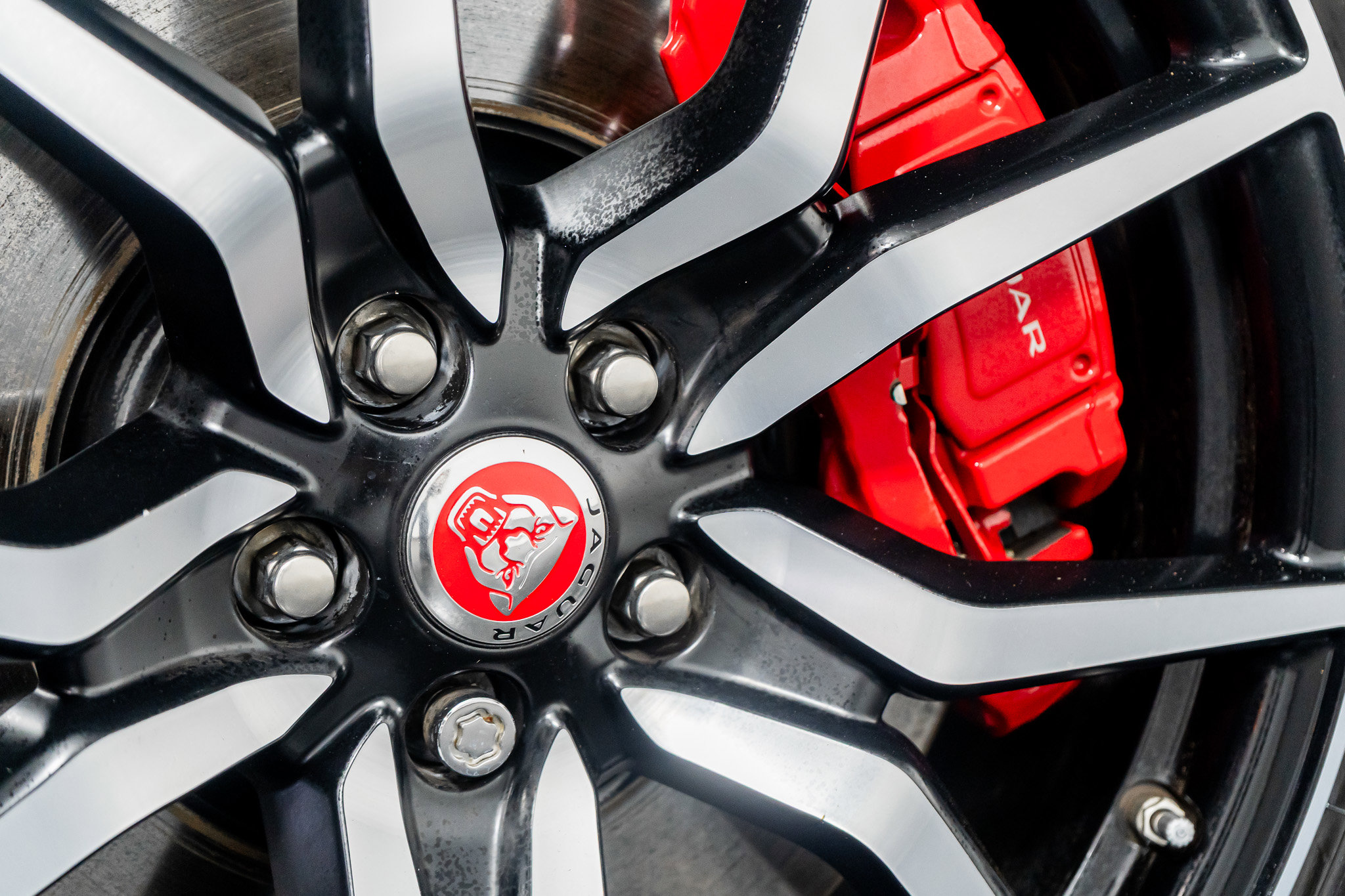 Used 2023 Jaguar F-TYPE R image 29