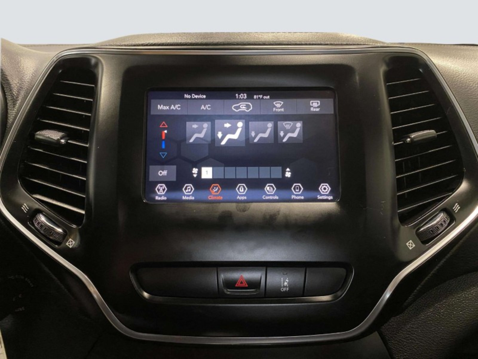 Used 2021 Jeep Cherokee Latitude AWD/4WD image 33
