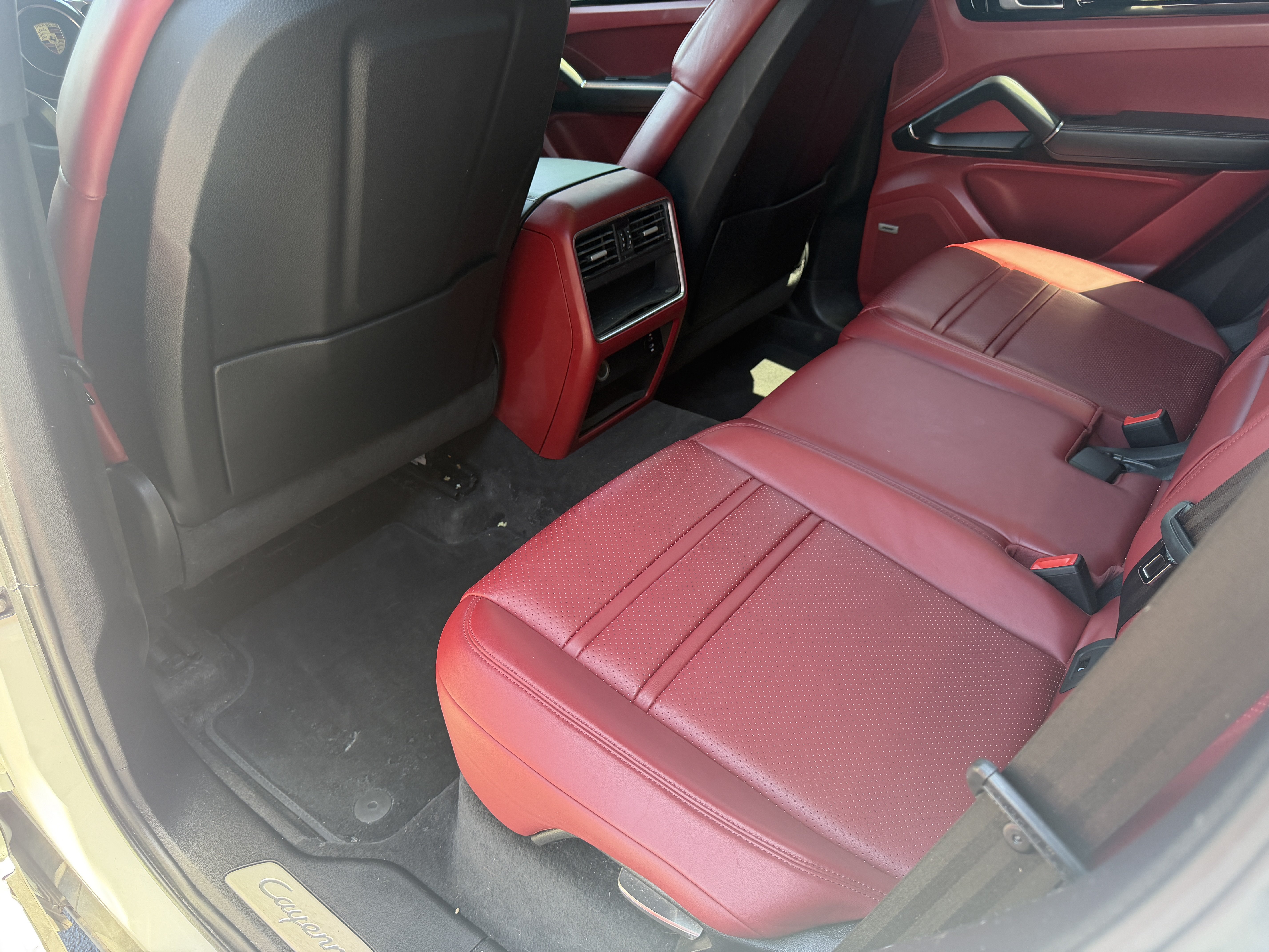 Certified 2021 Porsche Cayenne E-Hybrid AWD/4WD image 16