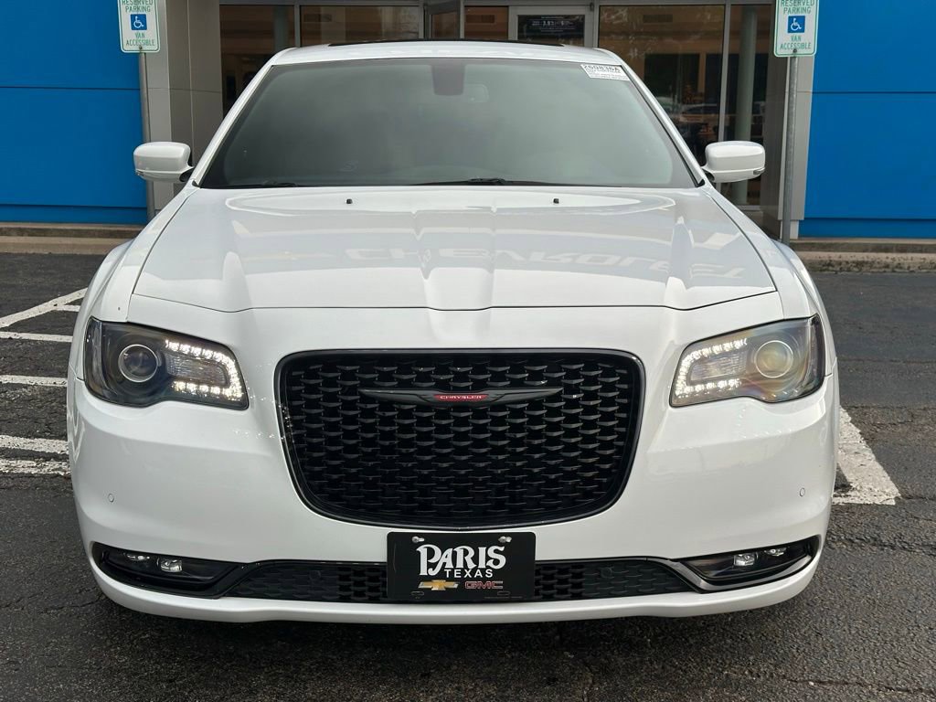 Used 2022 Chrysler 300 S RWD image 2