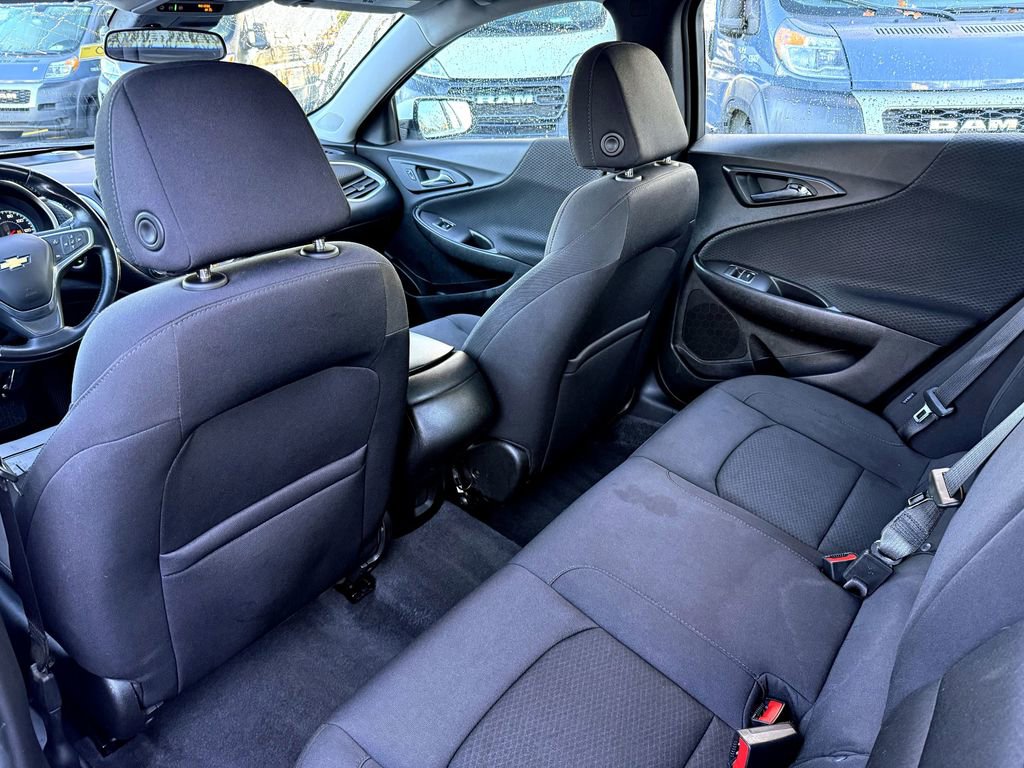 Used 2022 Chevrolet Malibu RS image 29