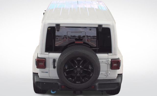 Used 2022 Jeep Wrangler Unlimited Sahara AWD/4WD image 10