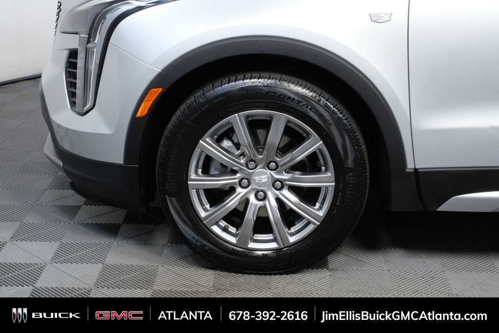 Used 2021 Cadillac XT4 Premium Luxury w/ Cold Weather Package image 33