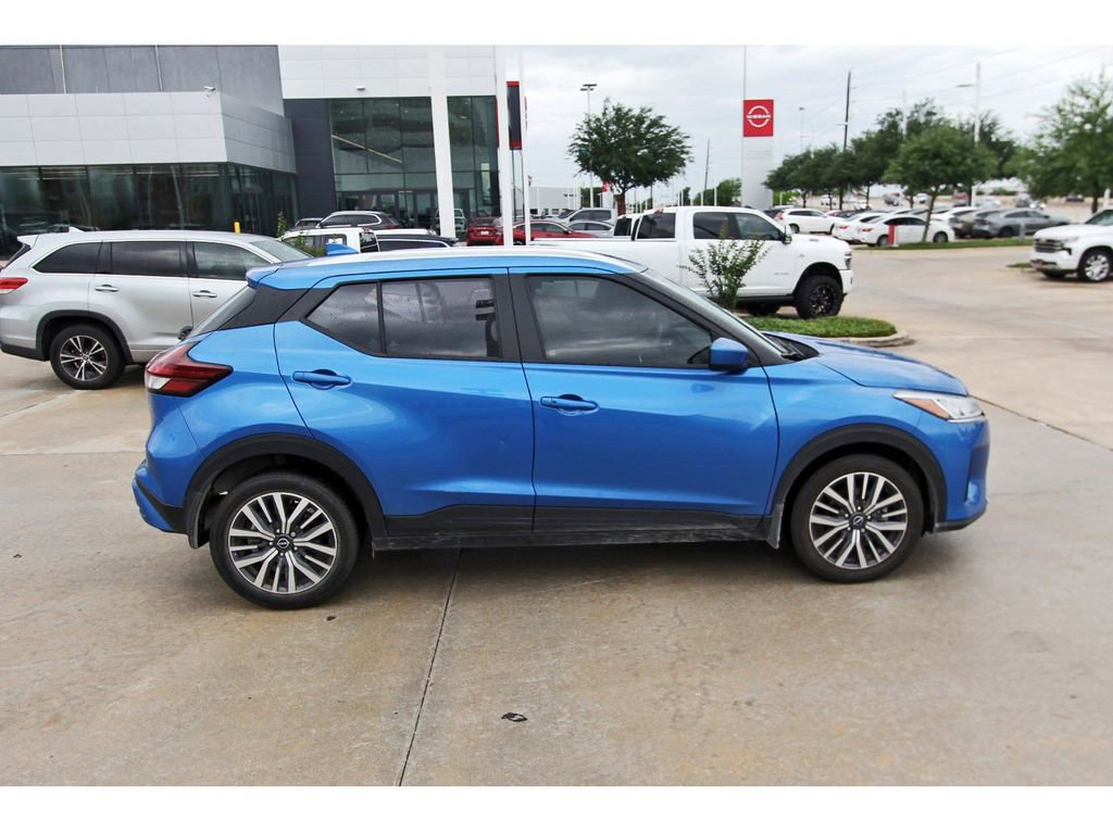 Used 2024 Nissan Kicks SV image 7