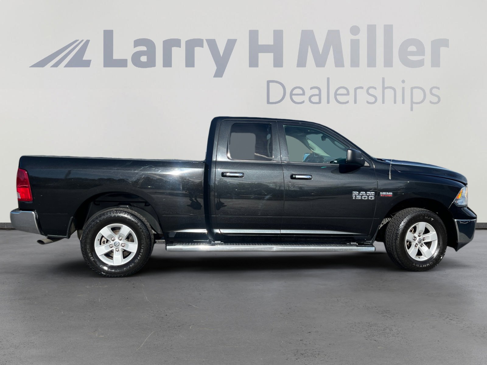 Used 2016 RAM 1500 Classic SLT image 6