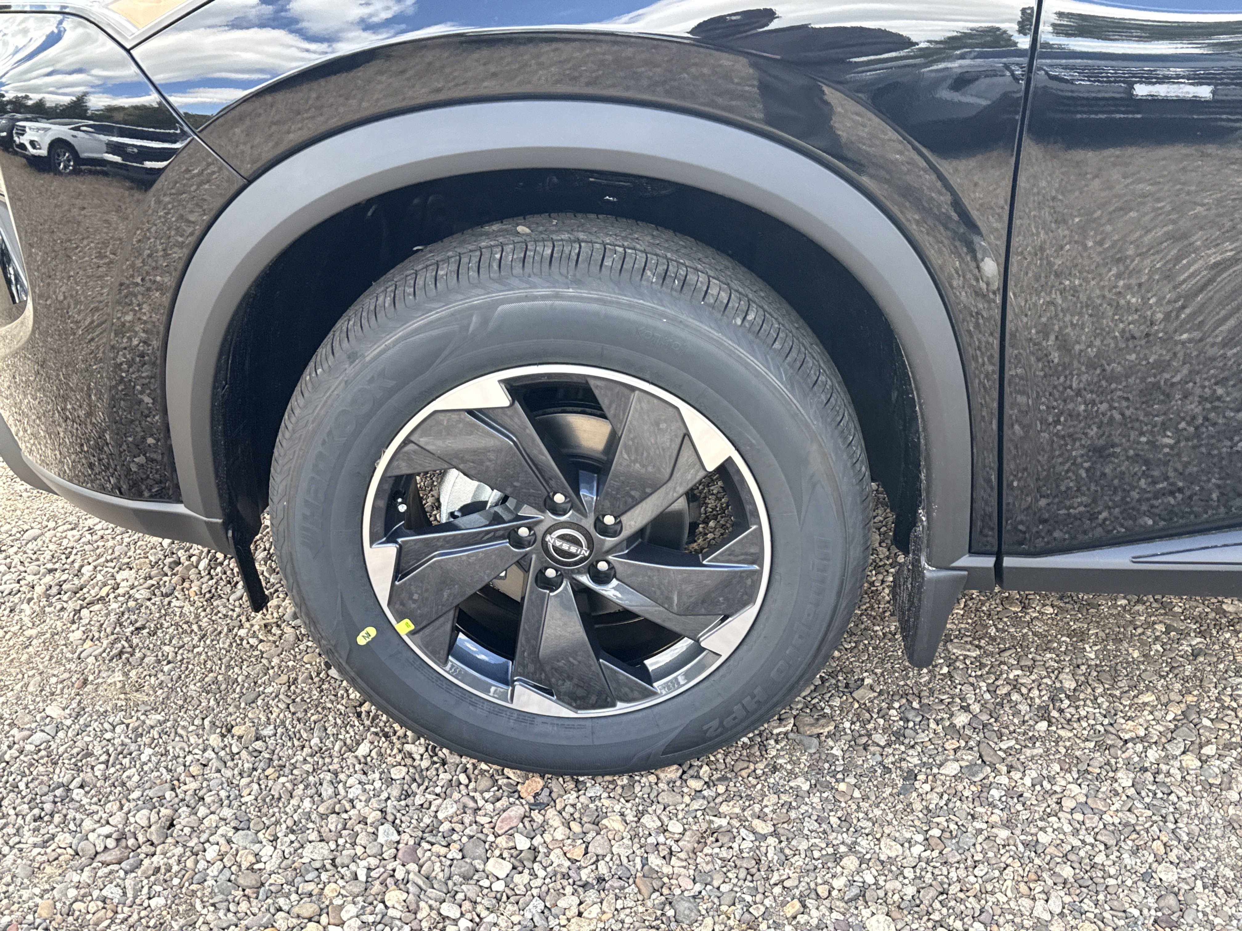 New 2026 Nissan Rogue SV image 5