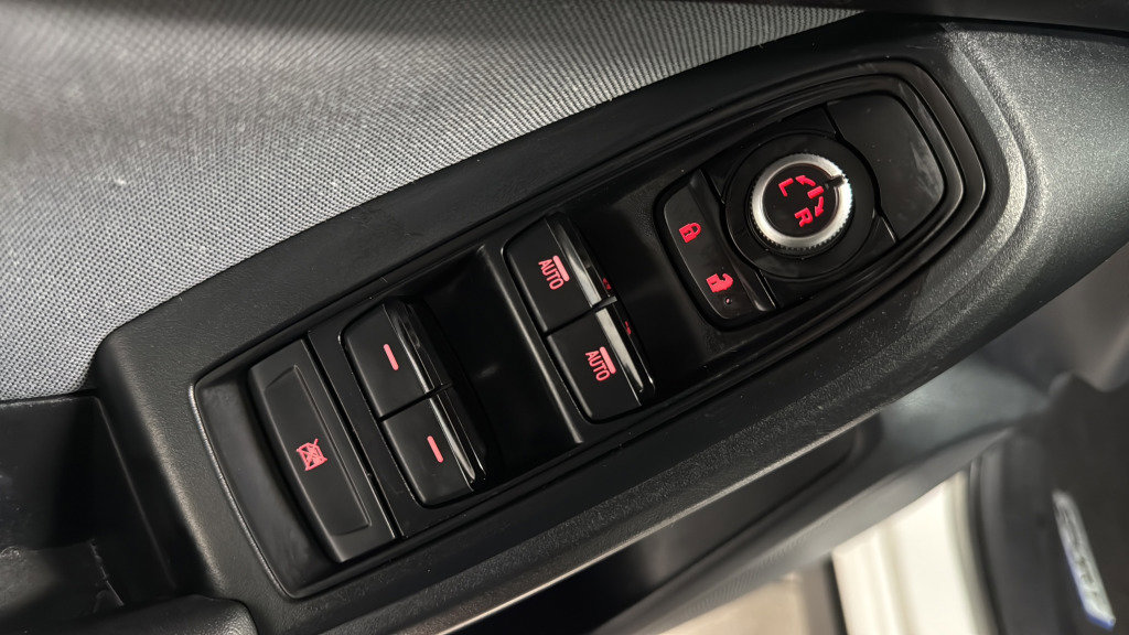 Used 2023 Subaru Crosstrek 2.0i Premium image 15