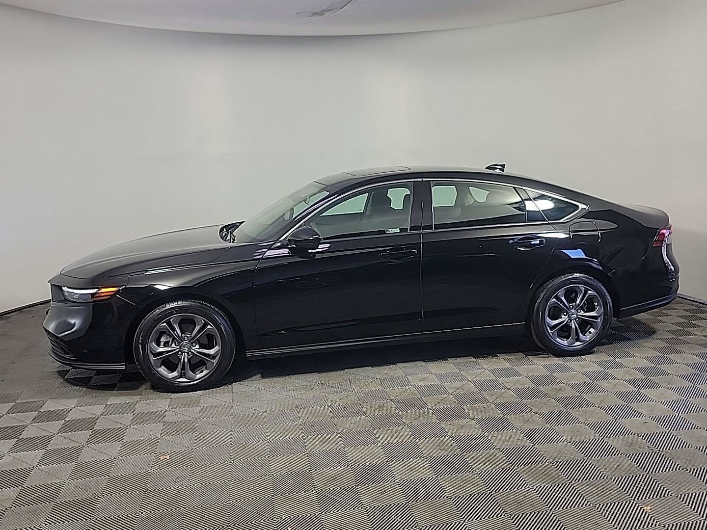 Certified 2024 Honda Accord EX image 10