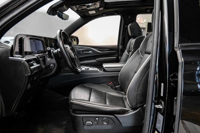 Used 2024 Cadillac Escalade Sport w/ LPO, ONYX Package AWD/4WD image 5