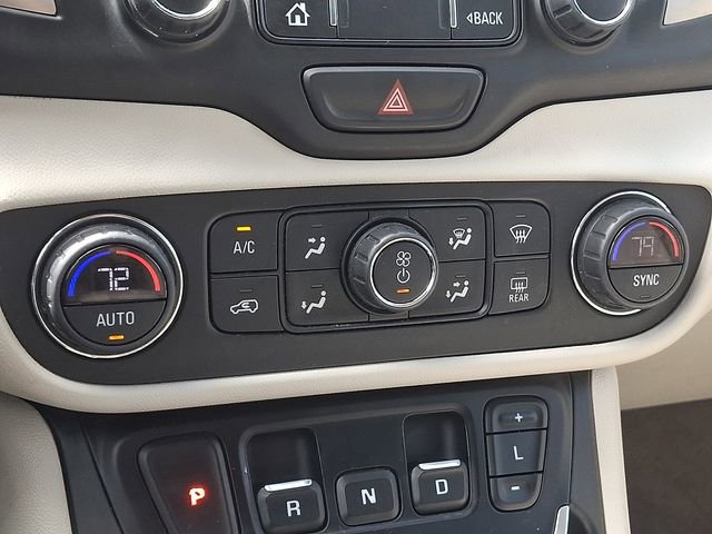 Used 2020 GMC Terrain Denali w/ Denali Premium Package AWD/4WD image 17