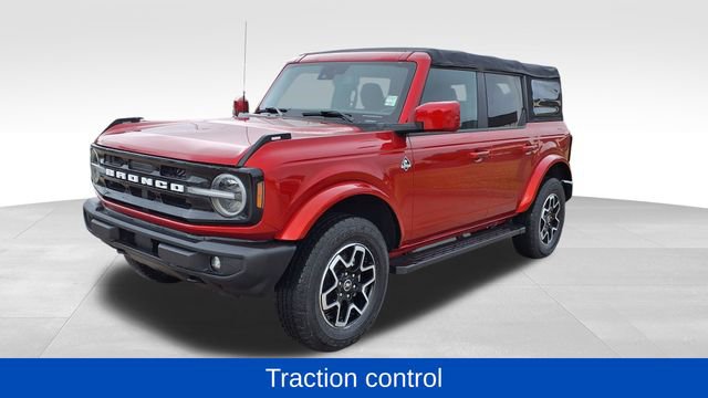 Used 2023 Ford Bronco Outer Banks image 3