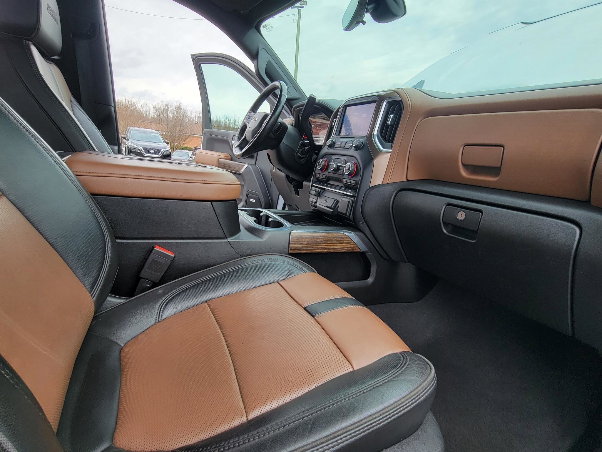 Used 2020 Chevrolet Silverado 3500 High Country image 49