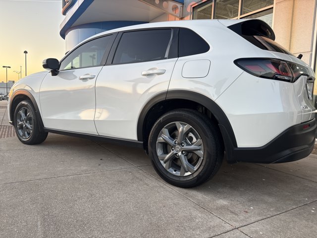 New 2027 Honda HR-V LX image 2