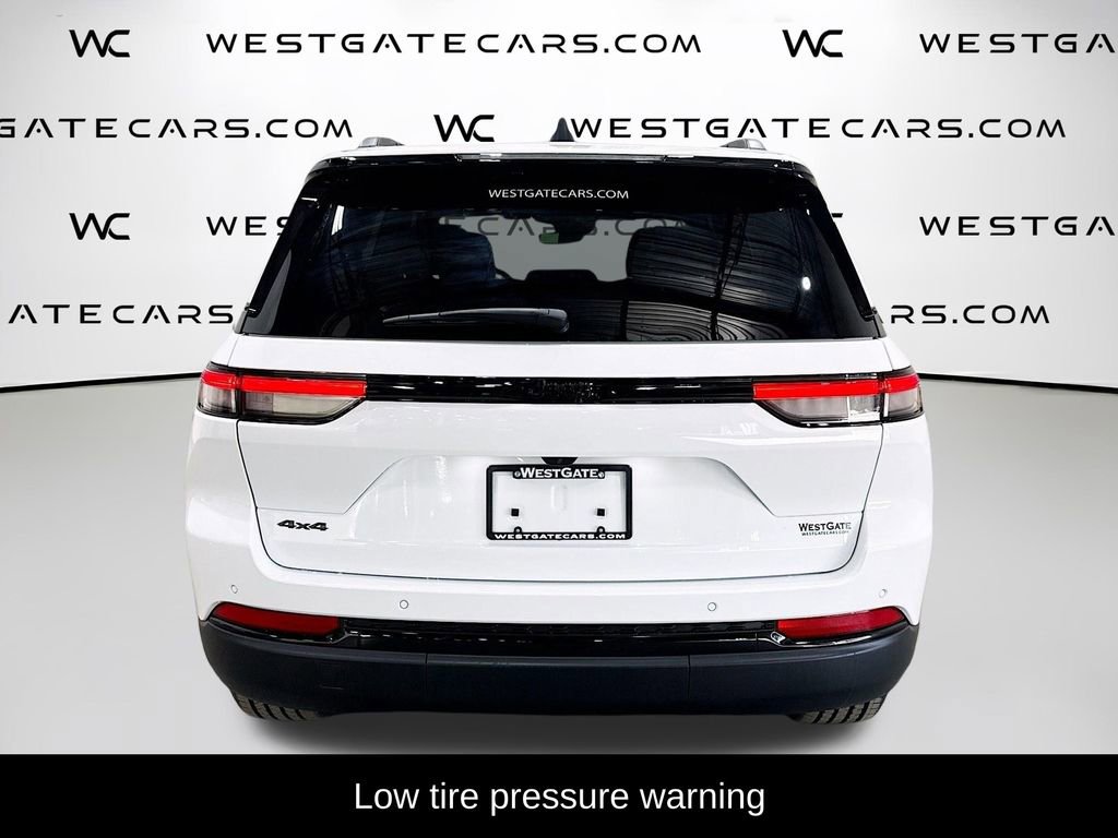 New 2025 Jeep Grand Cherokee Altitude image 7