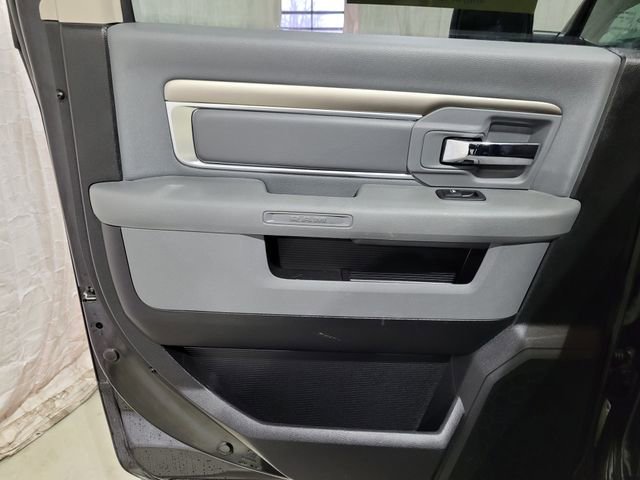 Used 2018 RAM 1500 Classic SLT w/ Luxury Group image 41