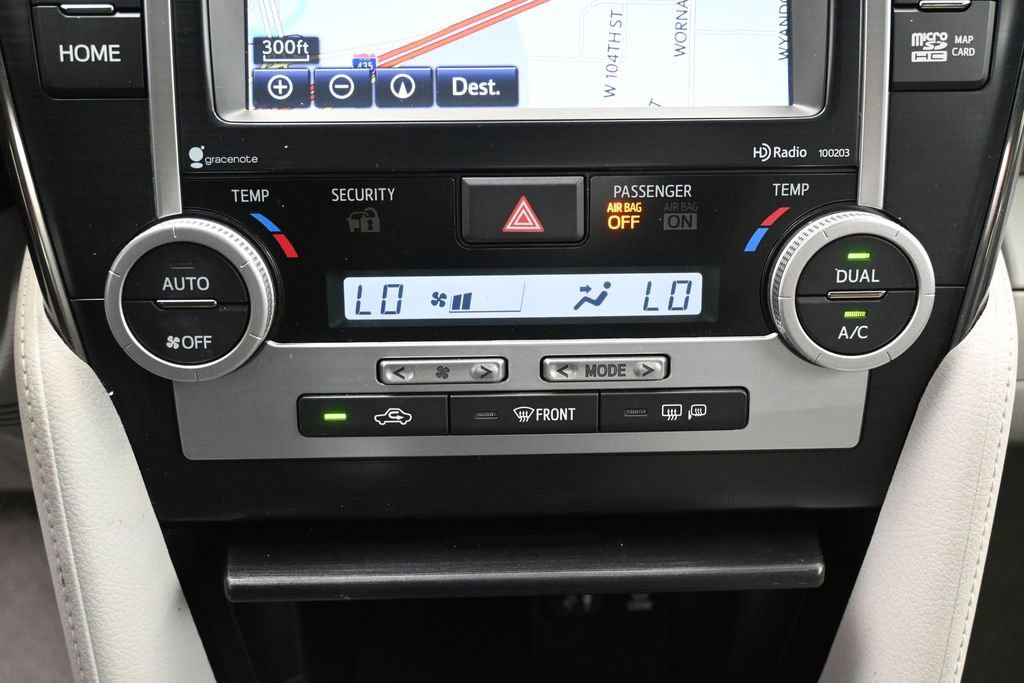 Used 2014 Toyota Camry XLE w/ Leather Package FWD image 23