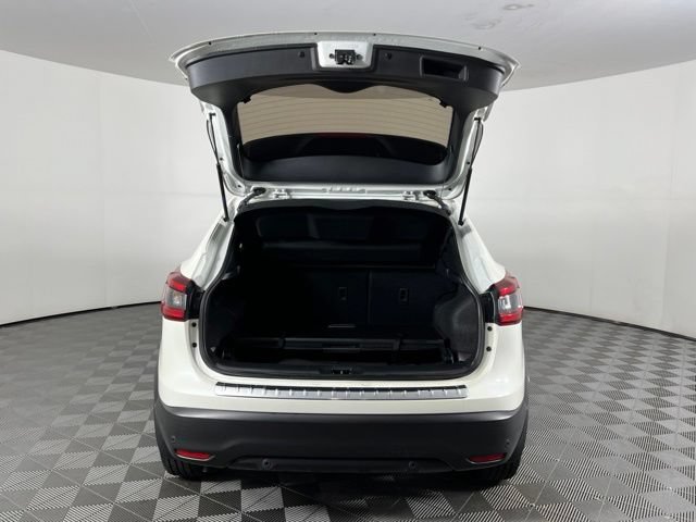 Used 2021 Nissan Rogue Sport SV FWD image 52