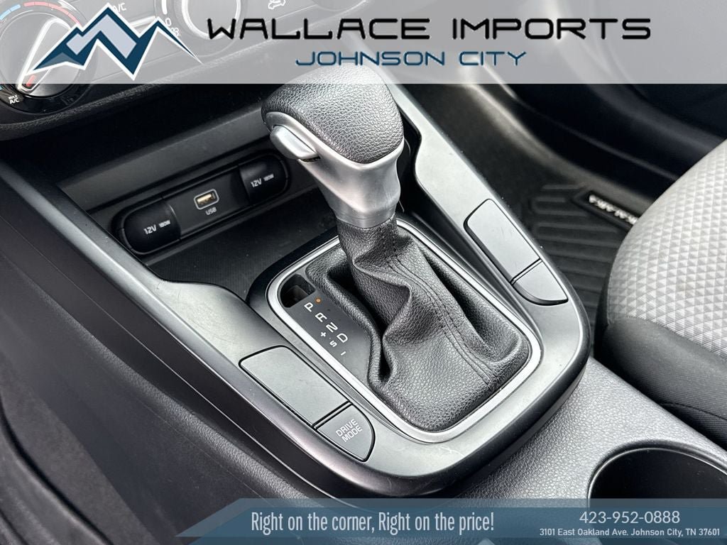 Used 2024 Kia Soul LX w/ Option Group 015 FWD image 16
