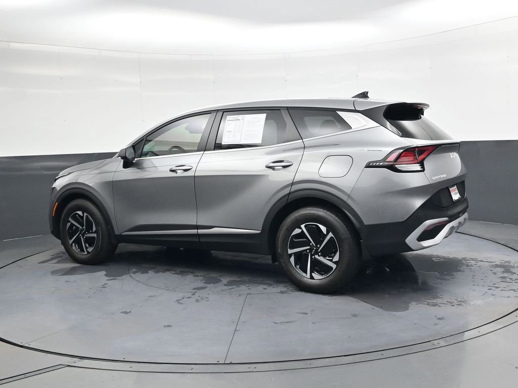 Used 2024 Kia Sportage LX image 7