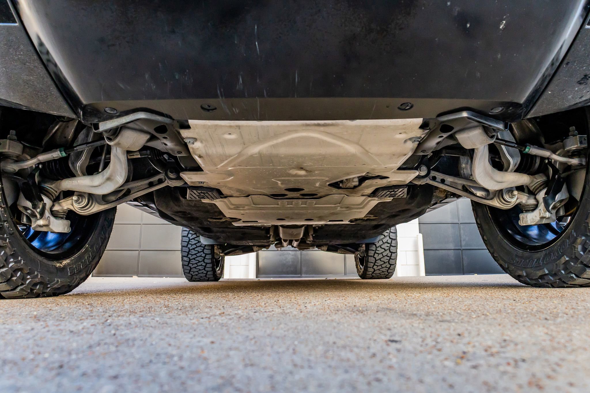 Used 2023 Land Rover Defender 110 V8 image 14